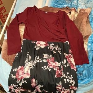 3/4 sleeve, knee length dress WITH pockets!